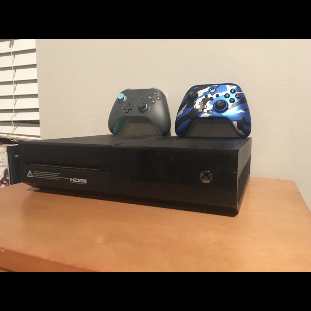 Xbox One Two controllers + games. Can lower price if you text me 832-492-3756